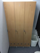 着替え、更衣室がございます。